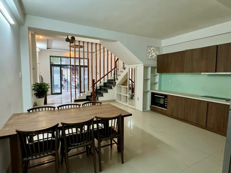 Nhà 2 tầng 75m² mặt tiền 5m Vũ Đình Long, Sơn Trà — gần biển, gần chợ, tiềm năng kinh doanh, mặt tiền đường lớn