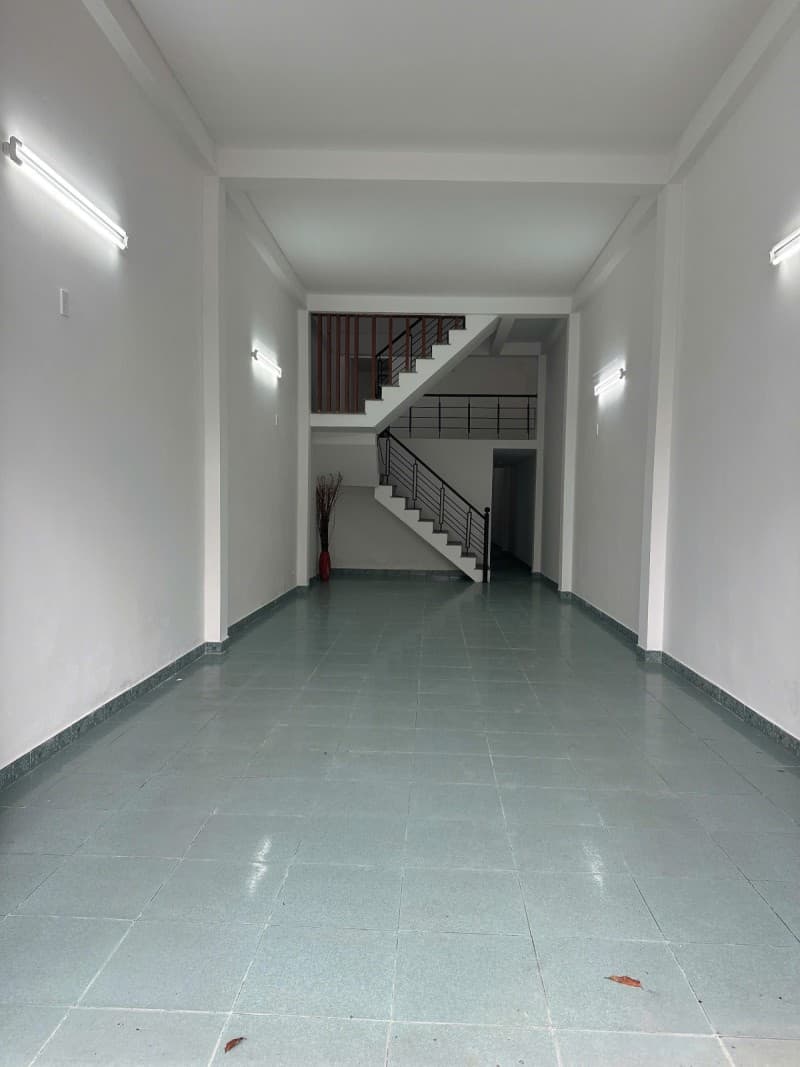 Nhà 2 tầng 190m² mặt tiền 4m Nguyễn Lương Bằng, Liên Chiểu — gần biển, tiềm năng kinh doanh, mặt tiền đường lớn, ô tô đỗ cửa