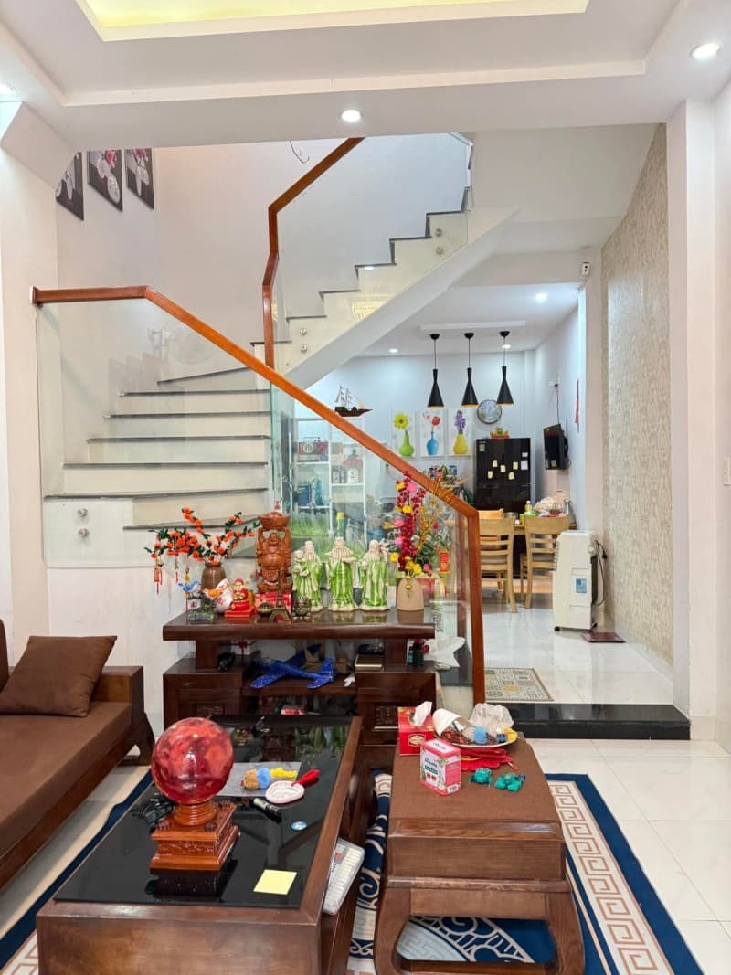 Nhà 3 tầng 43m² mặt tiền 3.8m Phạm Nhữ Tăng, Hải Châu — gần biển, gần chợ, gần trường học