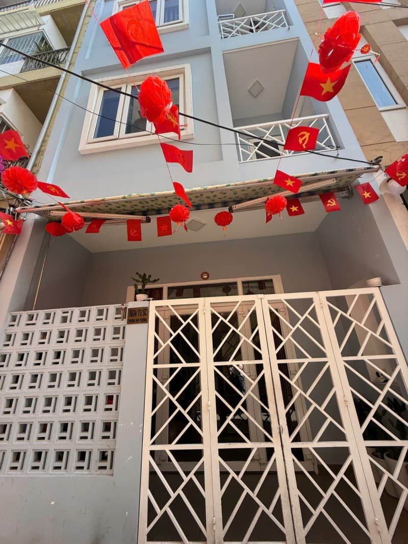 Nhà 3 tầng 46m² mặt tiền 4.6m Trưng Nữ Vương, Hải Châu — gần chợ, gần trường học, tiềm năng kinh doanh, ô tô đỗ cửa