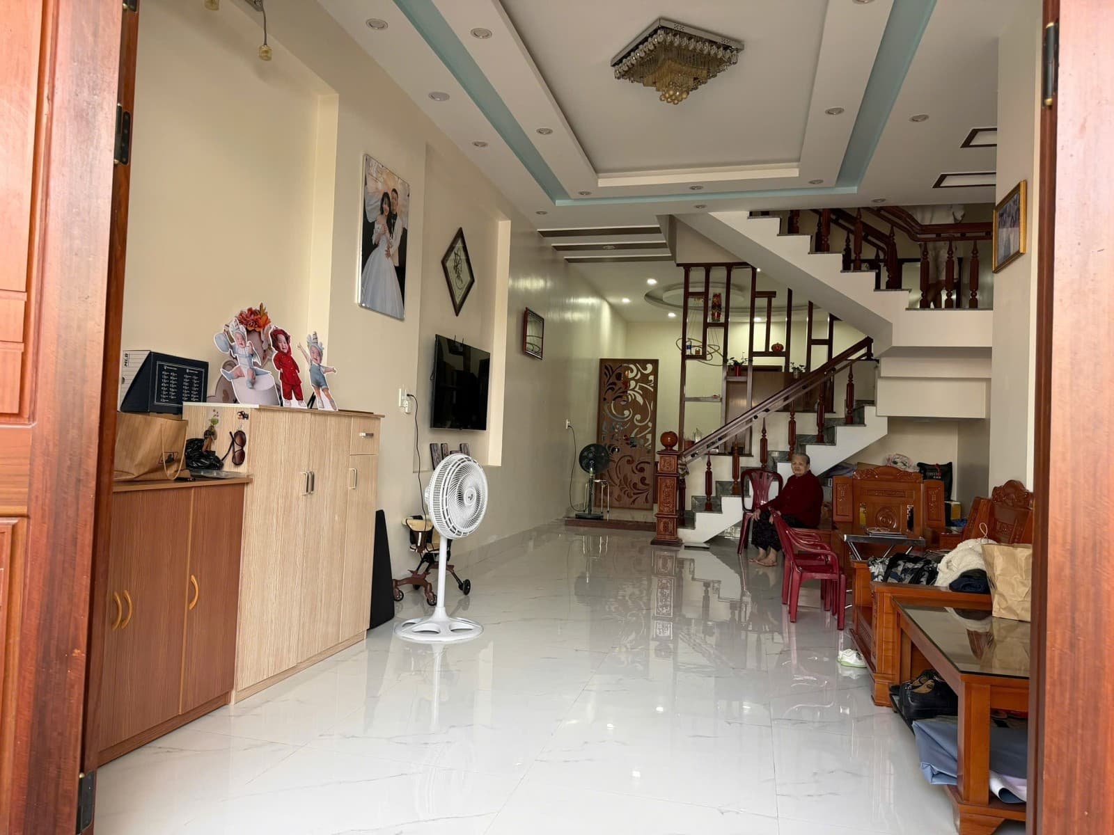 Nhà 3 tầng 105m² mặt tiền 5m Hói Kiểng 20, Cẩm Lệ — gần biển, tiềm năng kinh doanh, mặt tiền đường lớn, ô tô đỗ cửa