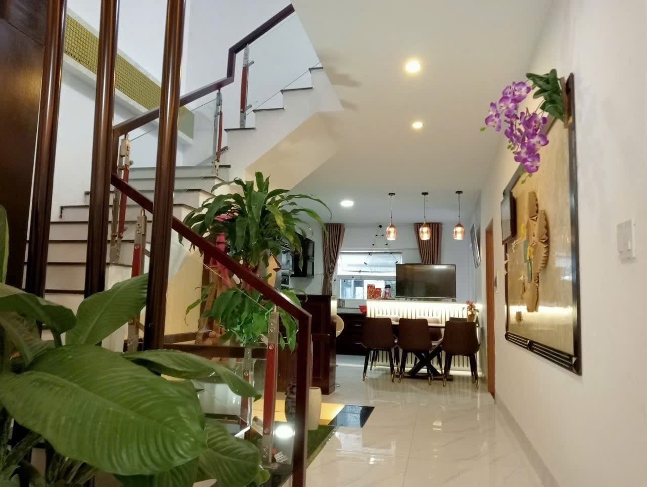 Nhà 3 tầng 120m² mặt tiền 6m Ecocharm, Liên Chiểu — tiềm năng kinh doanh, mặt tiền đường lớn, ô tô đỗ cửa, khai thác du lịch