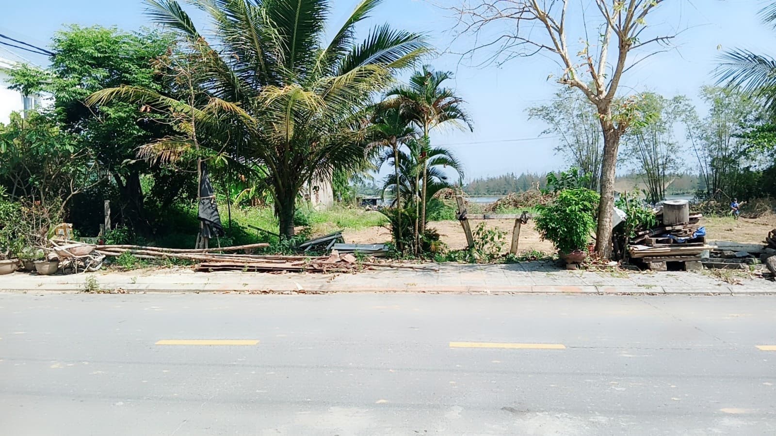 Đất 484m² mặt tiền 9.27m Nguyễn Tri Phương, Cẩm Nam, Hội An — tiềm năng kinh doanh, mặt tiền đường lớn, ô tô đỗ cửa, tiềm năng tăng giá