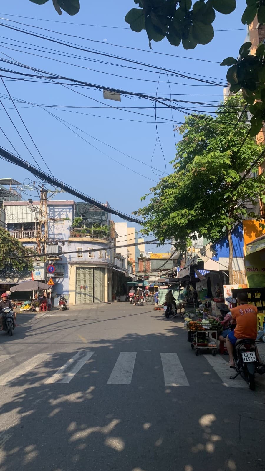 Nhà 3 tầng 61m² mặt tiền 11m Phạm Văn Nghị, Thanh Khê — gần chợ, tiềm năng kinh doanh, mặt tiền đường lớn, ô tô đỗ cửa