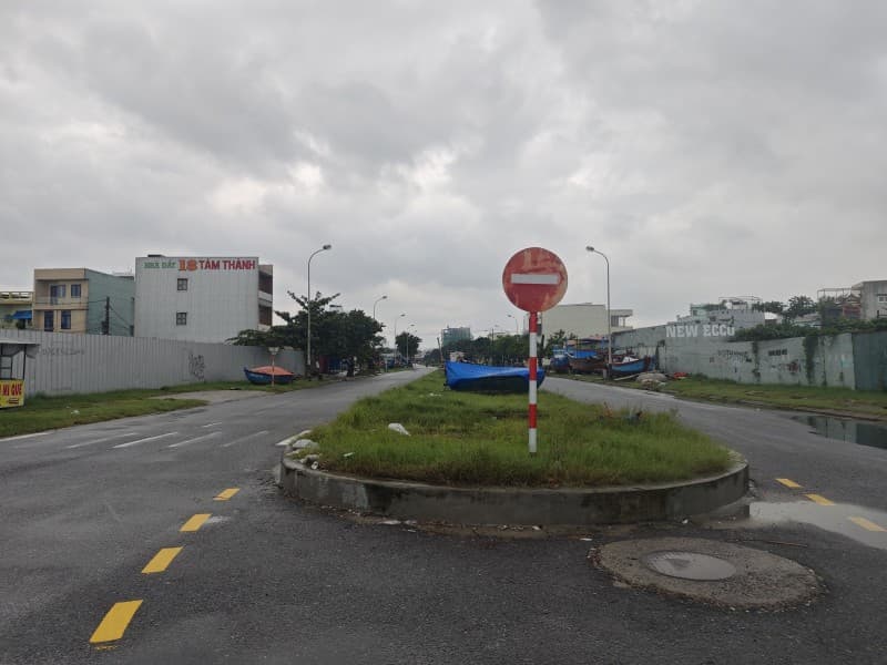 Nhà 2 tầng 210m² mặt tiền 15m Nguyễn Trọng Nghĩa, Sơn Trà — gần biển, tiềm năng kinh doanh, mặt tiền đường lớn, có dòng tiền