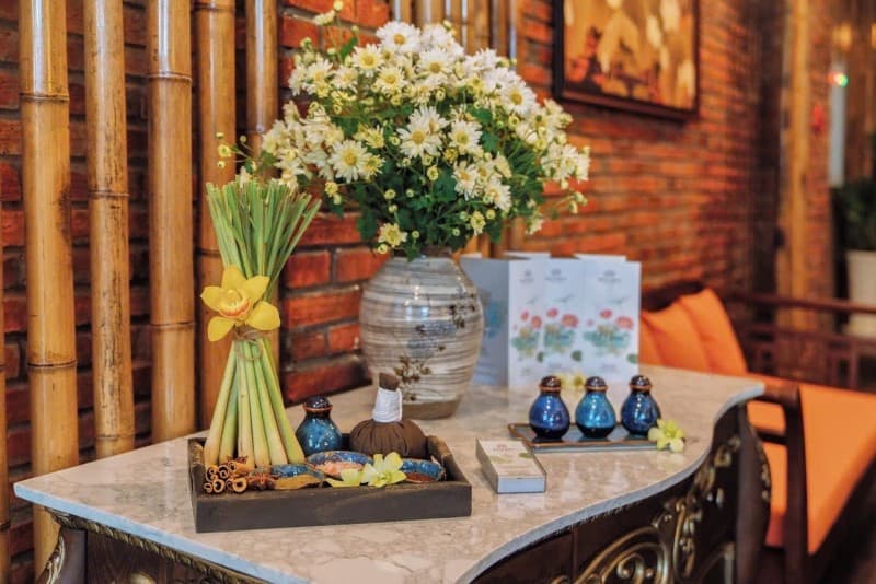 Nhà 5 tầng 72m² mặt tiền 4.8m Thái Phiên, Hải Châu — tiềm năng kinh doanh, mặt tiền đường lớn, đường 10m, ô tô đỗ cửa