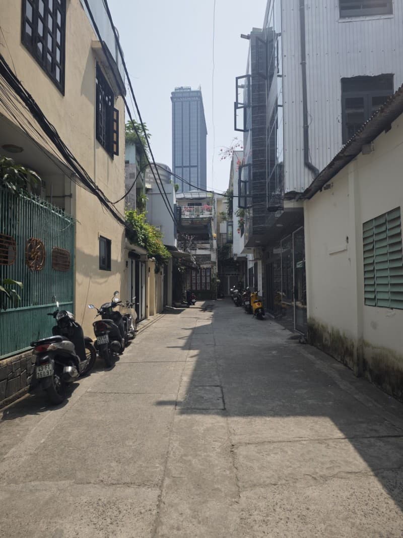 Nhà 3 tầng 150m² mặt tiền 8m Châu Văn Liêm, Hải Châu — tiềm năng kinh doanh, ô tô đỗ cửa, tiềm năng tăng giá, có dòng tiền