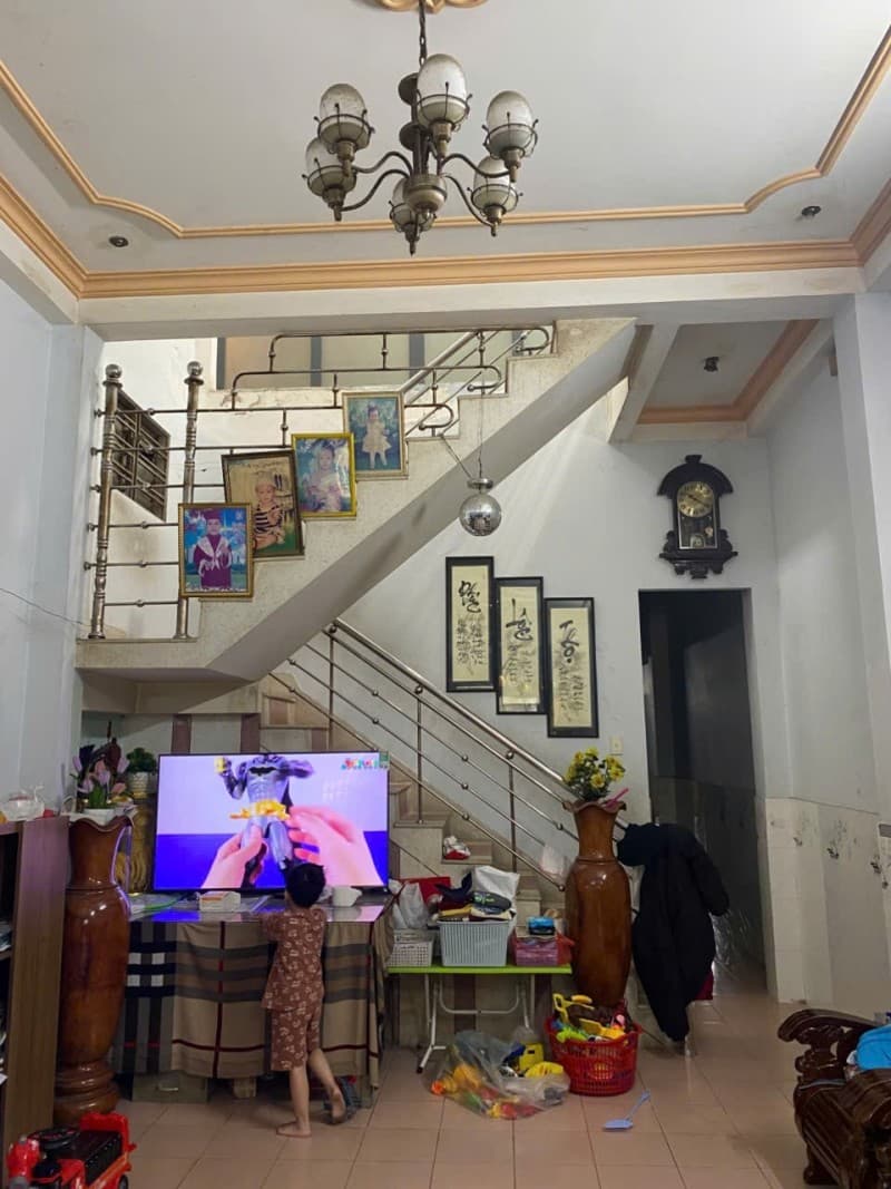 Nhà 2 tầng 300m² mặt tiền 10m Lê Trọng Tấn, Cẩm Lệ — gần chợ, gần trường học, tiềm năng kinh doanh, mặt tiền đường lớn