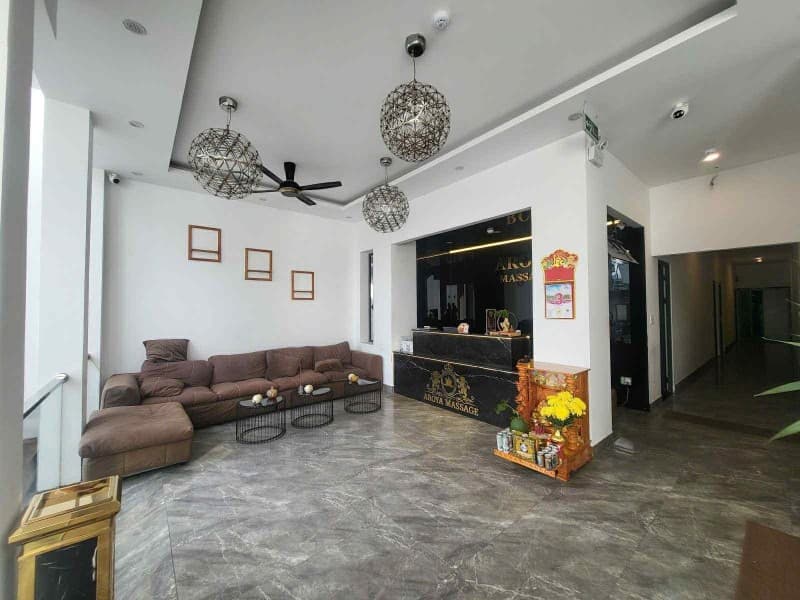 Nhà 3 tầng 688m² mặt tiền 12.1m Nguyễn Lương Bằng, Liên Chiểu — tiềm năng kinh doanh, mặt tiền đường lớn, ô tô đỗ cửa, có dòng tiền