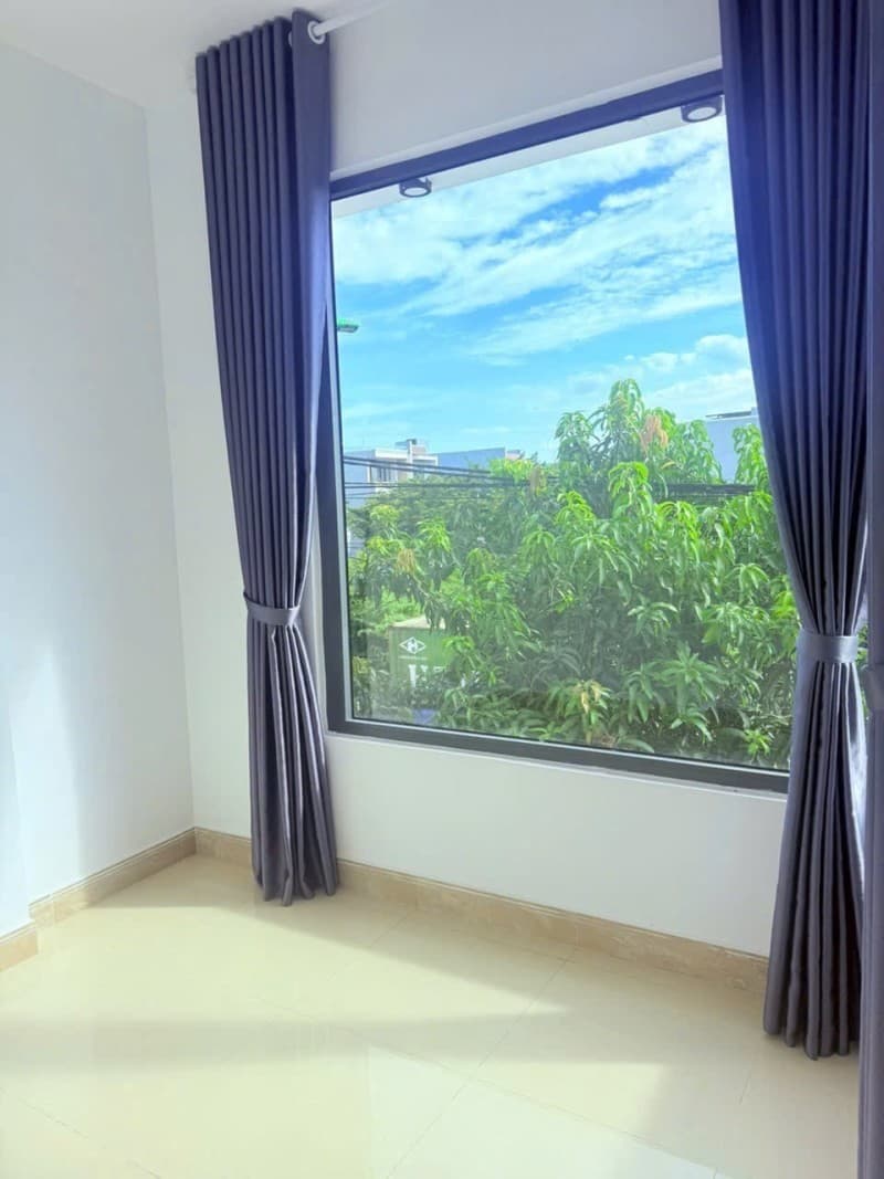 Nhà 3 tầng 163m² mặt tiền 6.4m Ngô Gia Tự, Hải Châu — tiềm năng kinh doanh, mặt tiền đường lớn, ô tô đỗ cửa, tiềm năng tăng giá