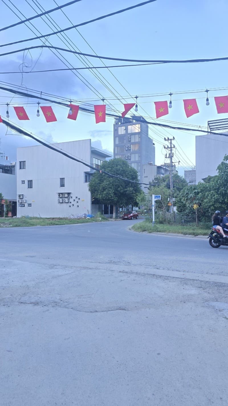 Đất 100m² mặt tiền 5m Chính Hữu, Sơn Trà — gần biển, tiềm năng kinh doanh, mặt tiền đường lớn, tiềm năng tăng giá