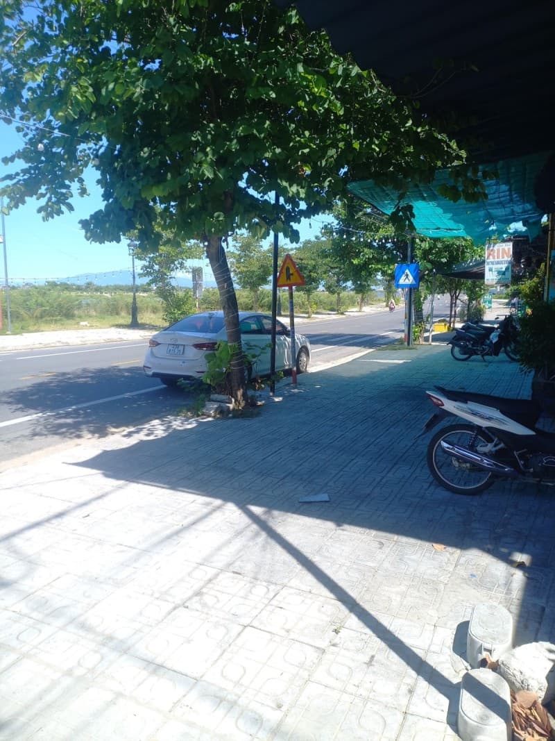 Nhà 2 tầng 365m² mặt tiền 15m Hùng Vương Hội An, Hội An — tiềm năng kinh doanh, mặt tiền đường lớn, đường 10.5m, tiềm năng tăng giá