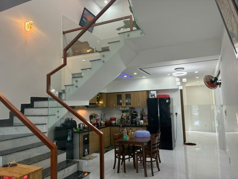 Nhà 2 tầng 100m² mặt tiền 5m Khu Đô Thị Đất Quảng Green City, Điện Bàn — tiềm năng kinh doanh, mặt tiền đường lớn, ô tô đỗ cửa, tiềm năng tăng giá