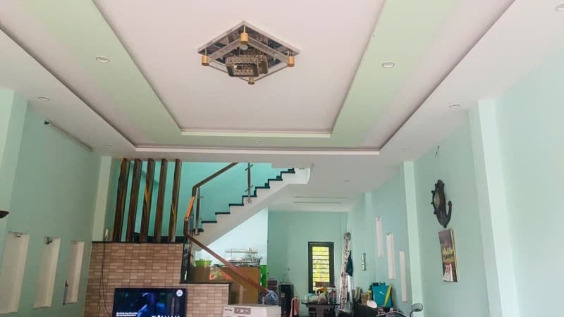 Nhà 3 tầng 70m² mặt tiền 5m Lê Văn Sỹ, Liên Chiểu — gần biển, gần chợ, tiềm năng kinh doanh, mặt tiền đường lớn