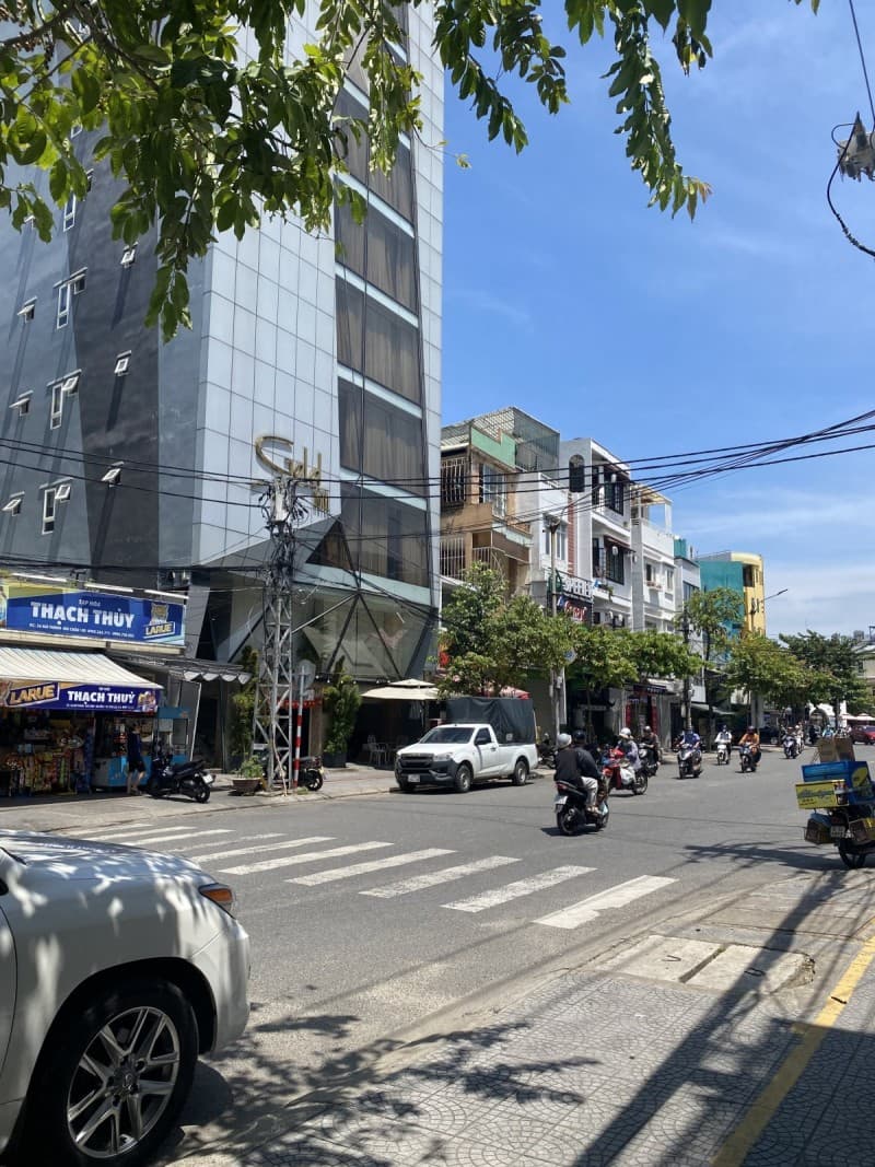 Nhà 2 tầng 64m² mặt tiền 4m Núi Thành, Hải Châu — gần trường học, gần bệnh viện, tiềm năng kinh doanh, mặt tiền đường lớn