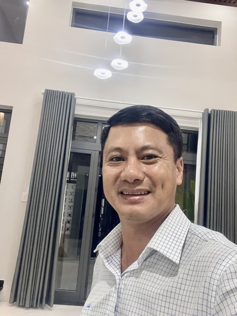 Nhà 5 tầng 73m² mặt tiền 5.5m Mỹ Đa Đông 12, Ngũ Hành Sơn — gần biển, gần chợ, tiềm năng kinh doanh, mặt tiền đường lớn