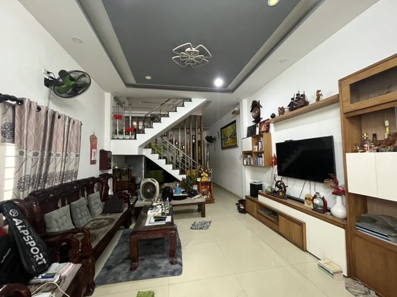 Nhà 2 tầng 109.2m² mặt tiền 4.55m Lê Đình Lý, Thanh Khê — gần chợ, gần trường học, gần bệnh viện, tiềm năng kinh doanh