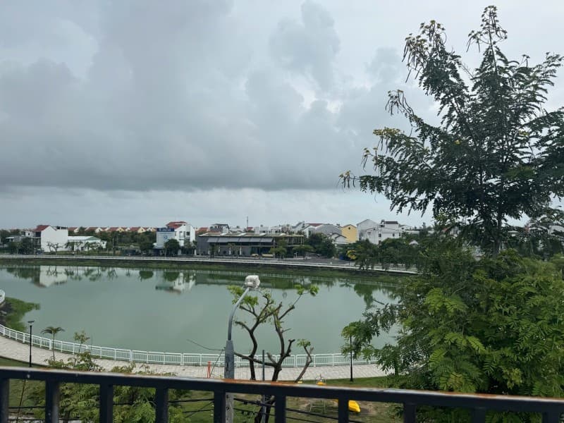 Nhà 2 tầng 570m² mặt tiền 30m Bờ Hồ 2, Hội An — tiềm năng kinh doanh, mặt tiền đường lớn, tiềm năng tăng giá, có dòng tiền