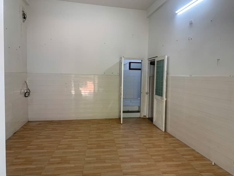 Nhà 3 tầng 104m² mặt tiền 8m Nguyễn Hữu Hào, Ngũ Hành Sơn — gần chợ, gần trường học, tiềm năng kinh doanh, mặt tiền đường lớn