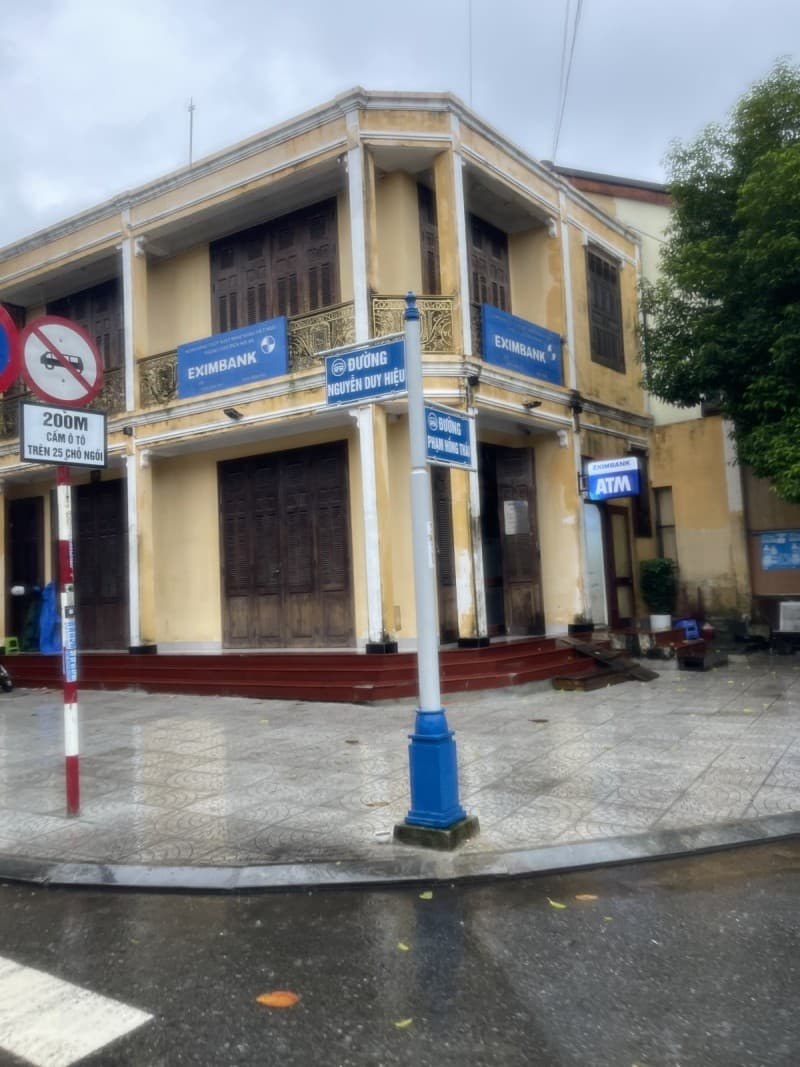 Nhà 2 tầng 662m² mặt tiền 11.2m Nguyễn Duy Hiệu, Hội An — gần trường học, tiềm năng kinh doanh, mặt tiền đường lớn, ô tô đỗ cửa