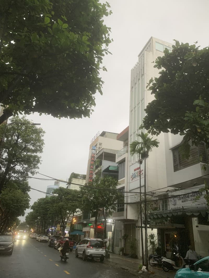 Nhà 3 tầng 67.2m² mặt tiền 4.7m NGUYỄN DU, Hải Châu — gần chợ, tiềm năng kinh doanh, mặt tiền đường lớn, có dòng tiền