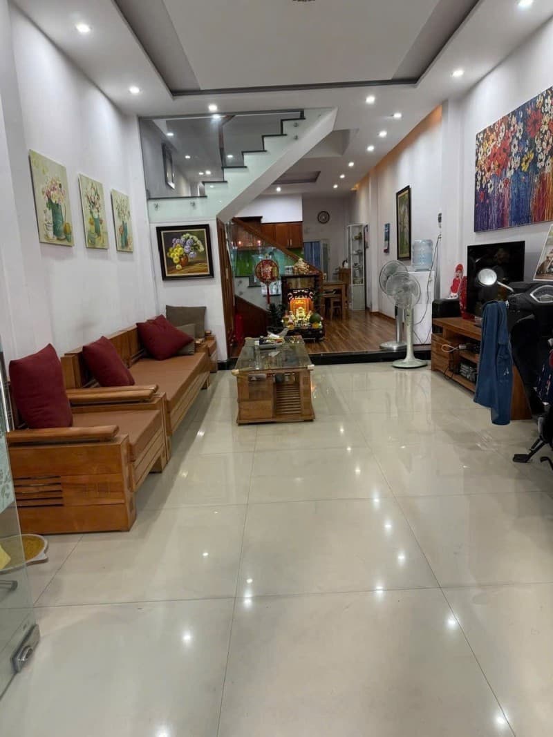 Nhà 3 tầng 64m² mặt tiền 4m Bùi Thị Xuân, Sơn Trà — gần chợ, gần trường học, gần bệnh viện, tiềm năng kinh doanh