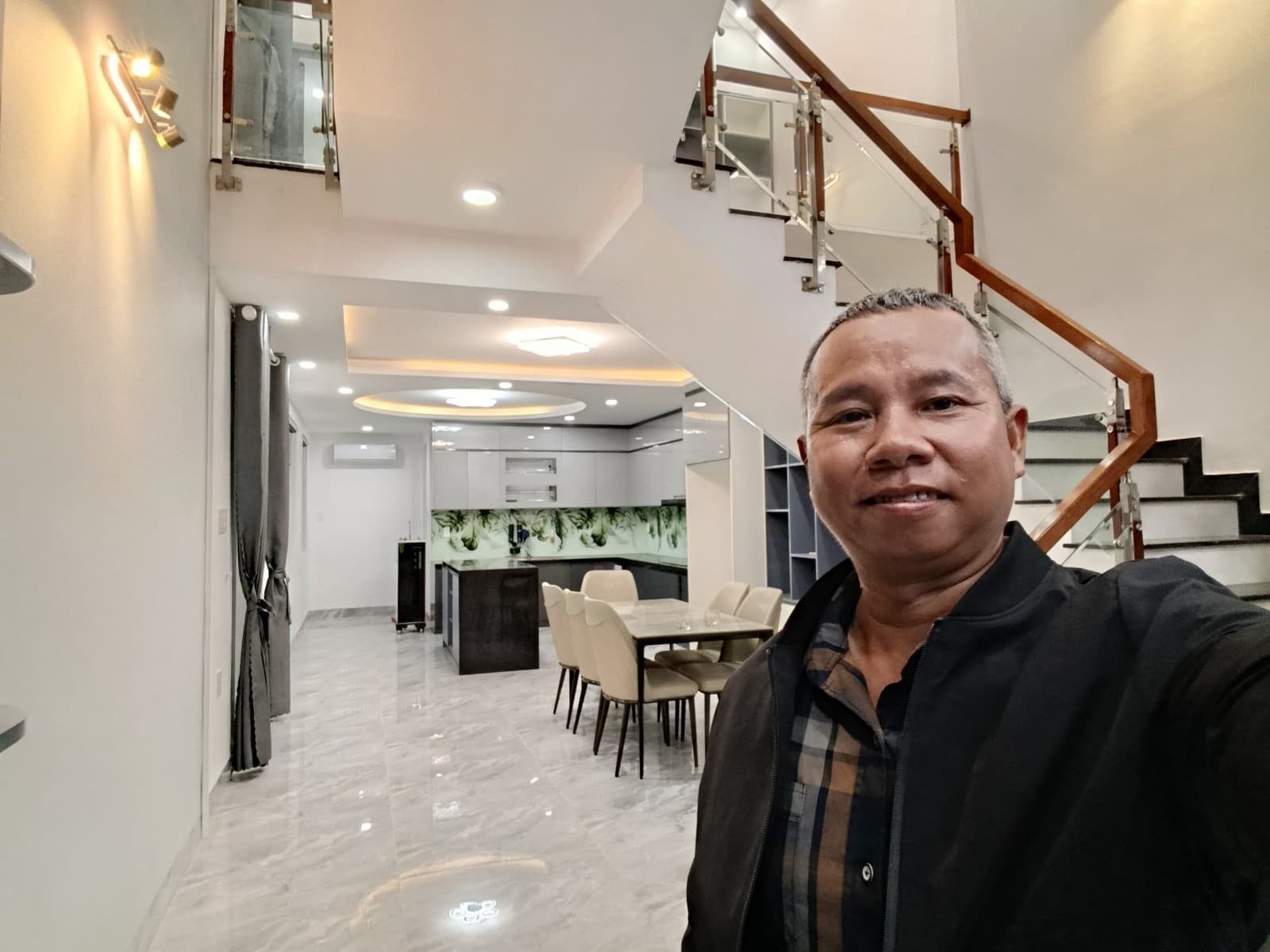 Nhà 3 tầng 146.4m² mặt tiền 7m Hòa Tiến, Hoà Vang — ô tô đỗ cửa, tiềm năng tăng giá, view đẹp