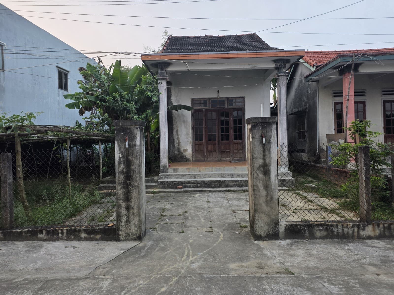 Nhà cấp 4 290m² mặt tiền 9.2m Duy Vinh, Hội An — gần trường học, ô tô đỗ cửa, có dòng tiền, khai thác du lịch