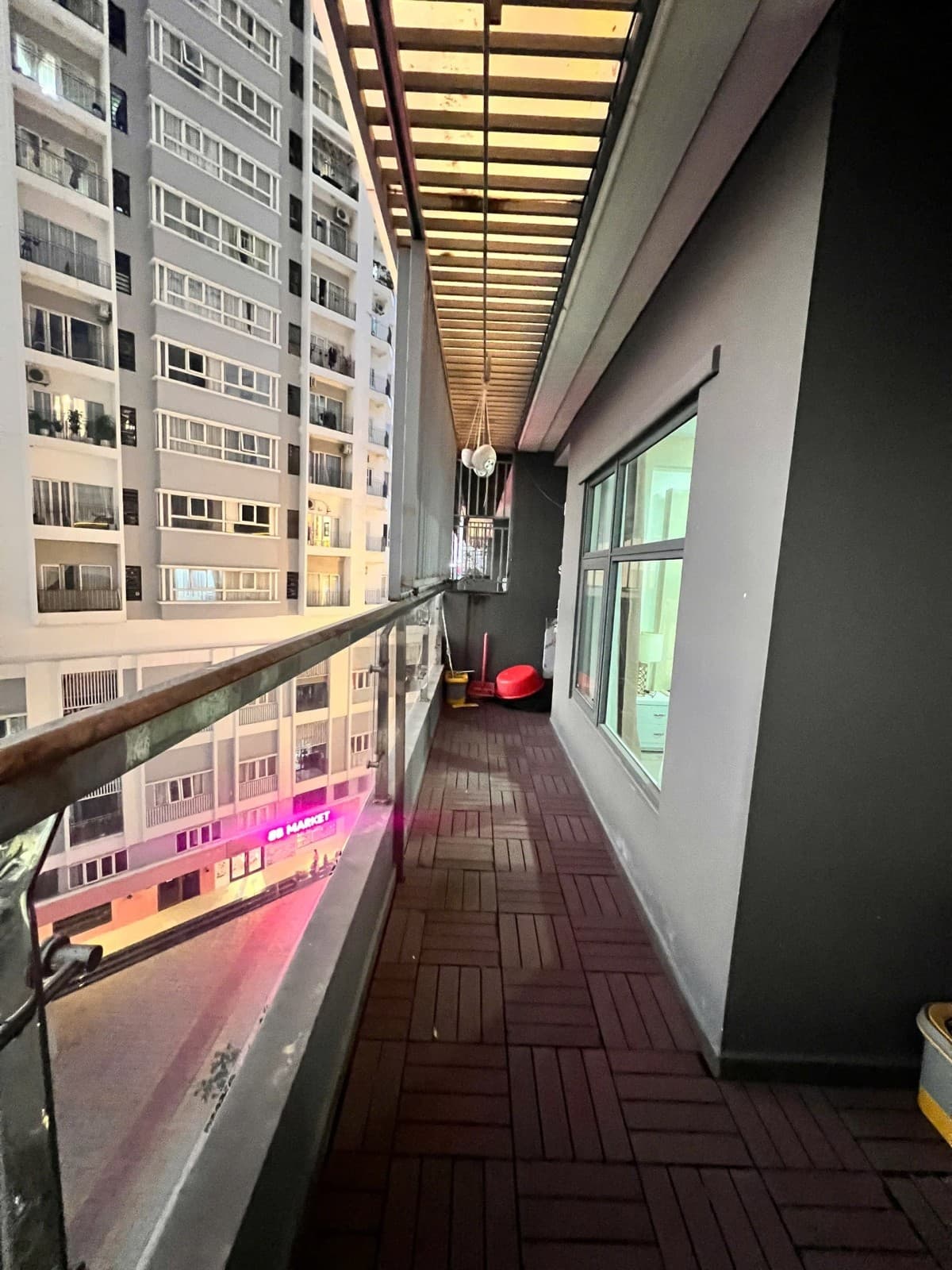 Căn hộ 85.3m² MONARCHY, Sơn Trà — gần biển, mặt tiền đường lớn, ô tô đỗ cửa, có dòng tiền