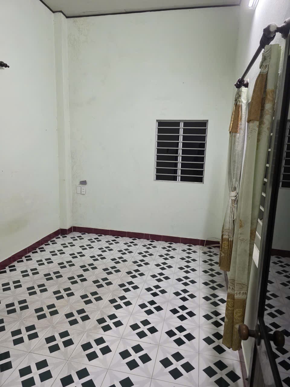 Nhà 2 tầng 86.5m² mặt tiền 5.3m Hoàng Văn Thụ, Hải Châu — tiềm năng kinh doanh, mặt tiền đường lớn, ô tô đỗ cửa, tiềm năng tăng giá