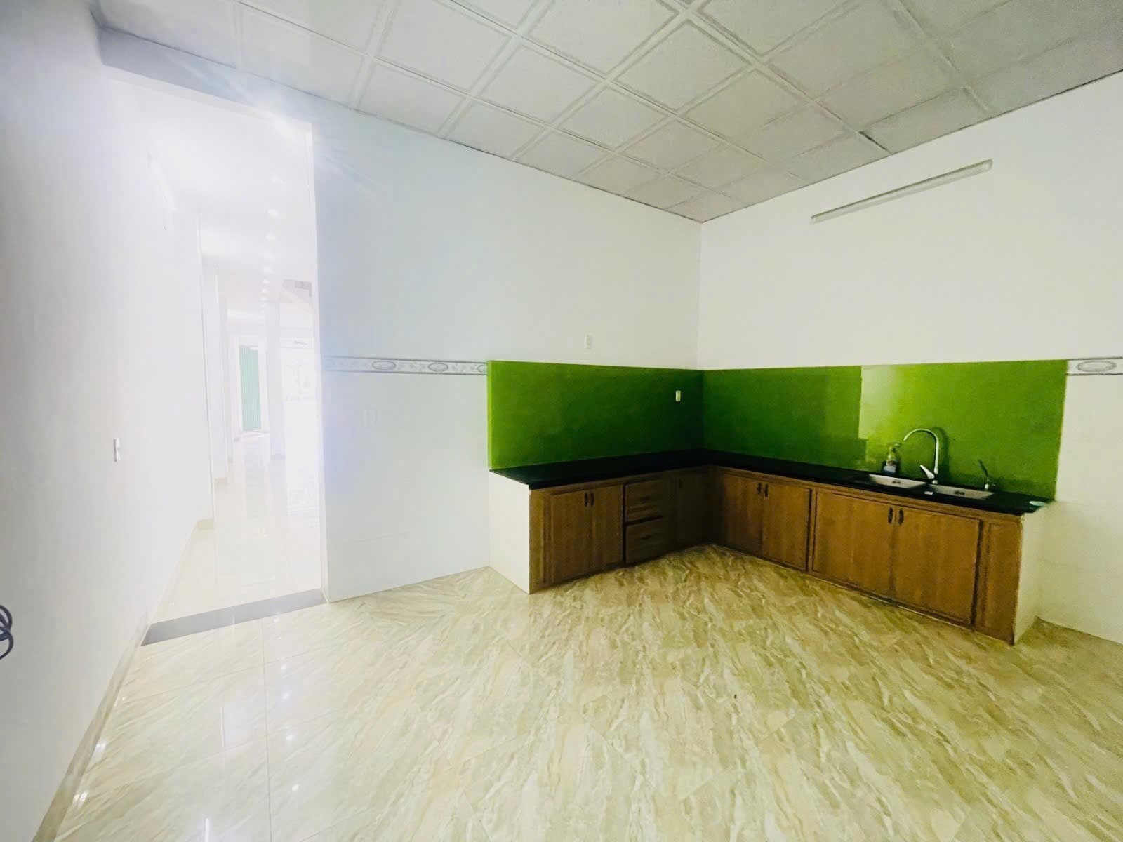 Nhà 2 tầng 155m² mặt tiền 5m Lê Văn Hiến, Ngũ Hành Sơn — tiềm năng kinh doanh, mặt tiền đường lớn, ô tô đỗ cửa, có dòng tiền