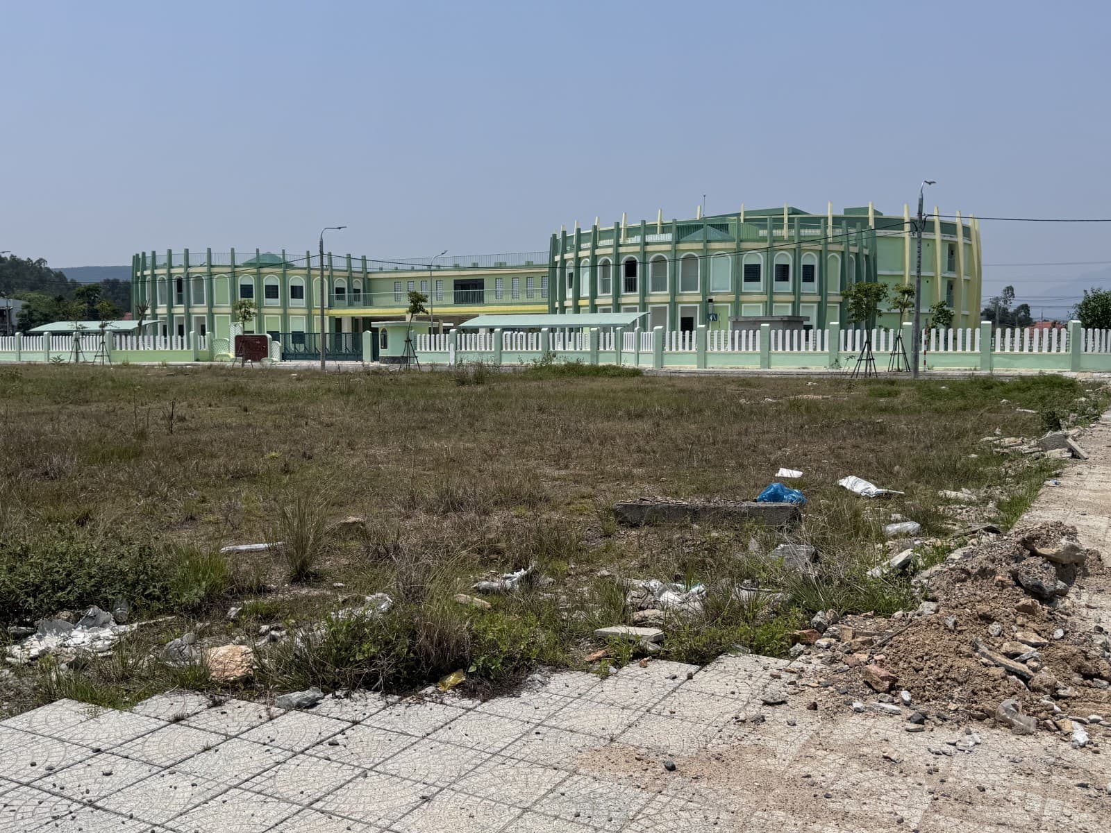 Nhà 171m² mặt tiền 8.5m Đất tái định cư, Hoà Vang — tiềm năng kinh doanh, mặt tiền đường lớn, đường 10.5m, ô tô đỗ cửa