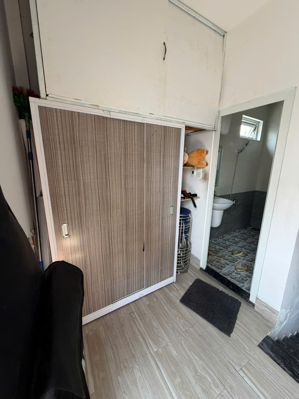 Nhà 4 tầng 37m² mặt tiền 4.5m Duy Tân, Hải Châu — gần biển, gần chợ, tiềm năng kinh doanh, mặt tiền đường lớn