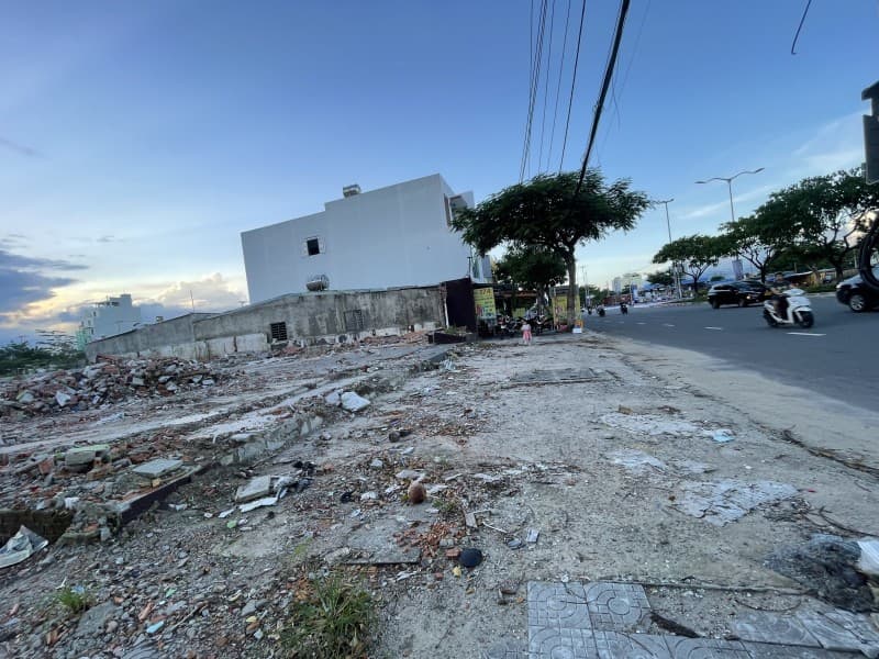 Đất 440m² mặt tiền 15m 376 Lê Văn Hiến, Ngũ Hành Sơn — gần biển, gần chợ, tiềm năng kinh doanh, mặt tiền đường lớn