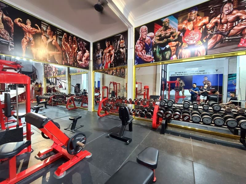 Nhà 3 tầng 191m² mặt tiền 8m Lương Ngọc Quyến, Hải Châu — gần chợ, tiềm năng kinh doanh, mặt tiền đường lớn, ô tô đỗ cửa