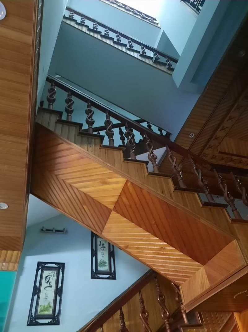 Nhà 4 tầng 100m² mặt tiền 5m Mỹ An 7, Ngũ Hành Sơn — gần biển, tiềm năng kinh doanh, mặt tiền đường lớn, ô tô đỗ cửa