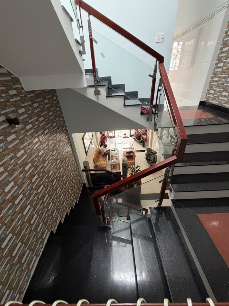 Nhà 3 tầng 94m² mặt tiền 4m Lê Hữu Trác, Sơn Trà — gần biển, gần chợ, gần trường học, tiềm năng kinh doanh