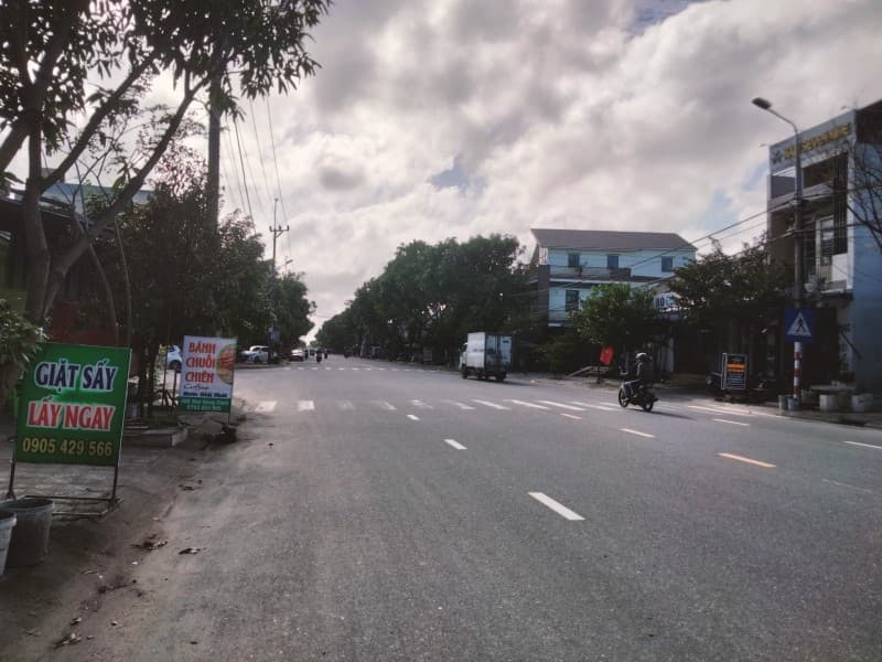 Nhà cấp 4 389m² mặt tiền 15m Mai Đăng Chơn, Ngũ Hành Sơn — gần biển, tiềm năng kinh doanh, mặt tiền đường lớn, ô tô đỗ cửa