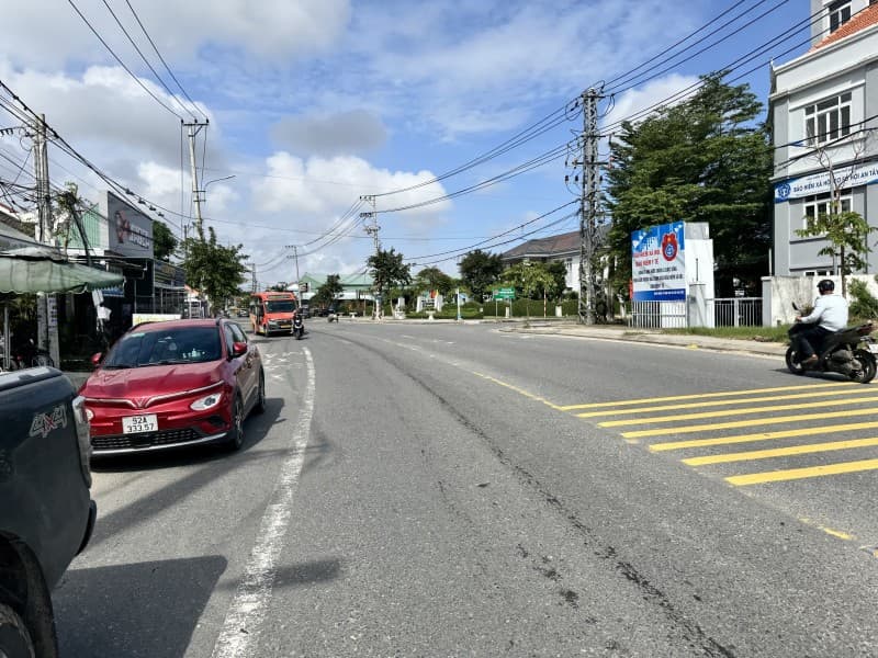 Nhà 10 tầng 642m² mặt tiền 64m Đất Nguyễn Tất Thành Hội An, Hội An — gần biển, tiềm năng kinh doanh, mặt tiền đường lớn, ô tô đỗ cửa