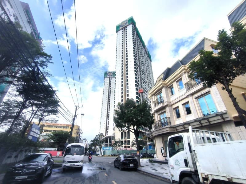 Nhà 3 tầng 54m² mặt tiền 3.5m Hải Châu, tiềm năng kinh doanh, ô tô đỗ cửa, có thể ở