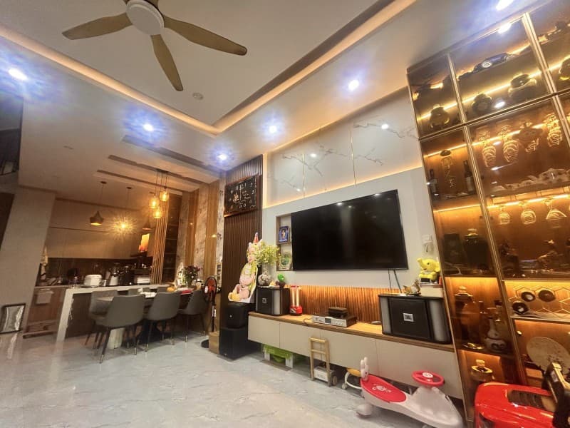 Nhà 3 tầng 100m² mặt tiền 5m Thanh Lương 9, Cẩm Lệ — gần chợ, gần trường học, gần bệnh viện, mặt tiền đường lớn