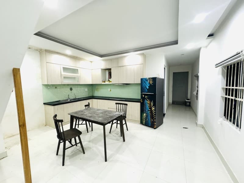 Nhà 2 tầng 98m² mặt tiền 5.3m Chế Lan Viên, Ngũ Hành Sơn — gần biển, tiềm năng kinh doanh, ô tô đỗ cửa, có dòng tiền