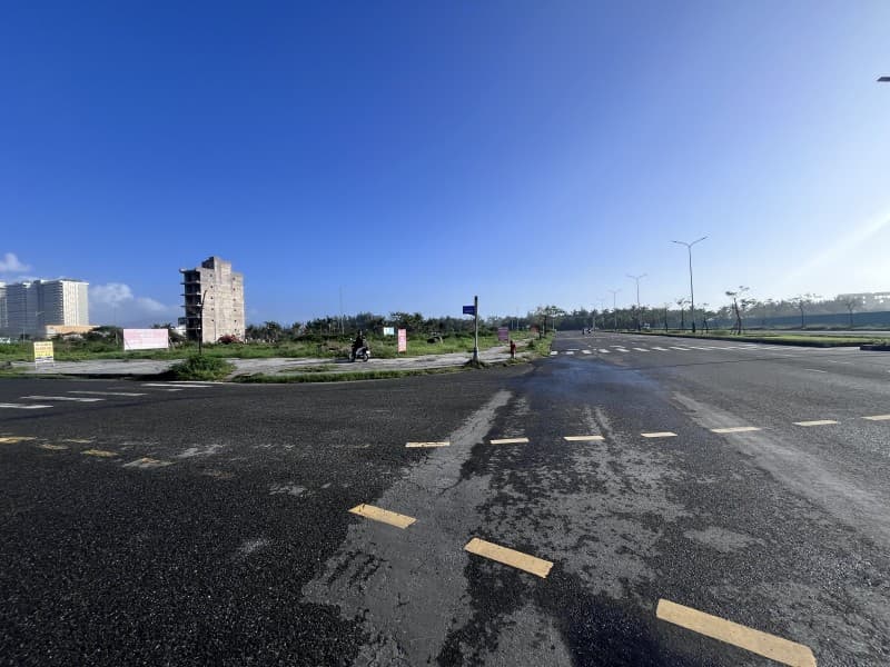 Đất 669m² mặt tiền 22m Minh Mạng, Ngũ Hành Sơn — gần biển, gần trường học, tiềm năng kinh doanh, mặt tiền đường lớn