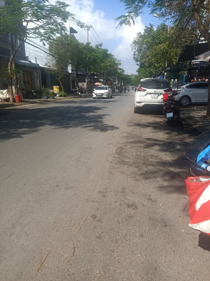 Đất 160m² mặt tiền 4m Nguyễn Duy Trinh, Ngũ Hành Sơn — gần biển, gần trường học, tiềm năng kinh doanh, tiềm năng tăng giá