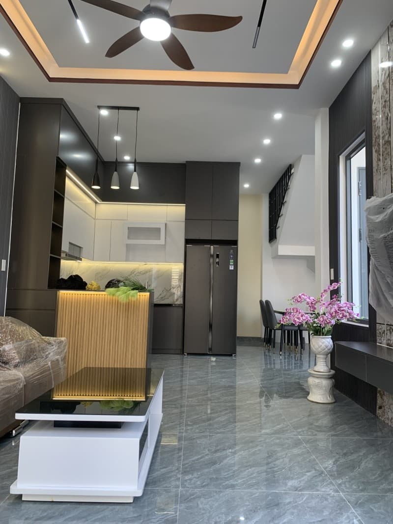 Nhà 2 tầng 83m² mặt tiền 8m Trường Chinh, Cẩm Lệ — gần trường học, ô tô đỗ cửa, có dòng tiền