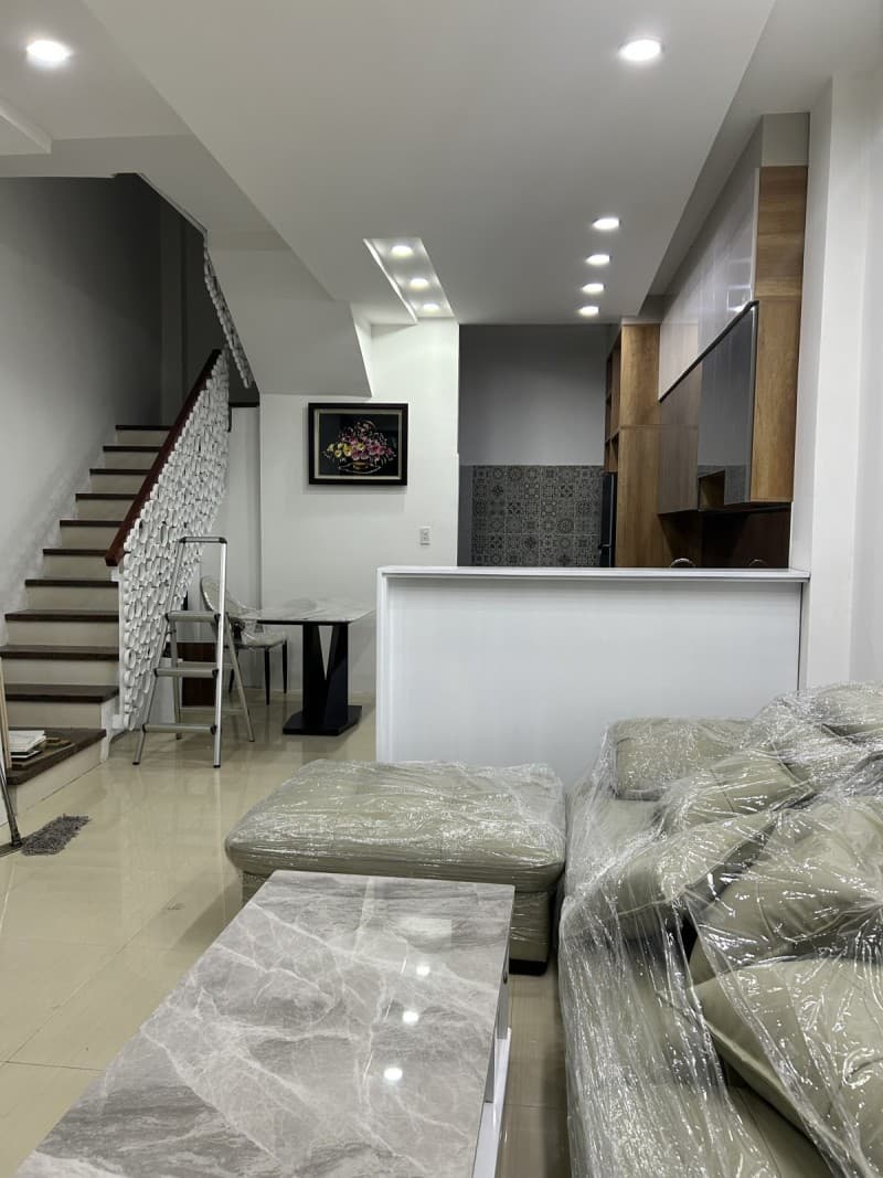 Nhà 3 tầng 42m² mặt tiền 4.5m Nguyễn Tri Phương, Hải Châu — gần chợ, gần trường học, tiềm năng kinh doanh, tiềm năng tăng giá