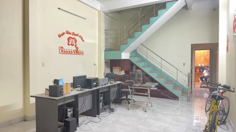 Nhà 2 tầng 65.8m² mặt tiền 4.6m Nguyễn Du, Hải Châu — gần chợ, tiềm năng kinh doanh, mặt tiền đường lớn, ô tô đỗ cửa