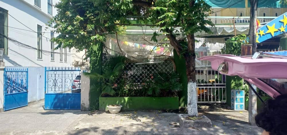 Nhà 3 tầng 185m² mặt tiền 5.7m Lê Lai, Hải Châu — gần trường học, tiềm năng kinh doanh, mặt tiền đường lớn, ô tô đỗ cửa